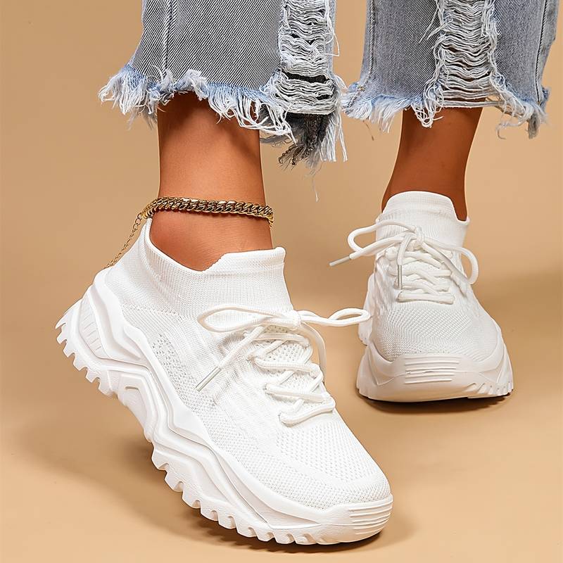 Lekkie sneakersy damskie z profilowaną, stabilną podeszwą