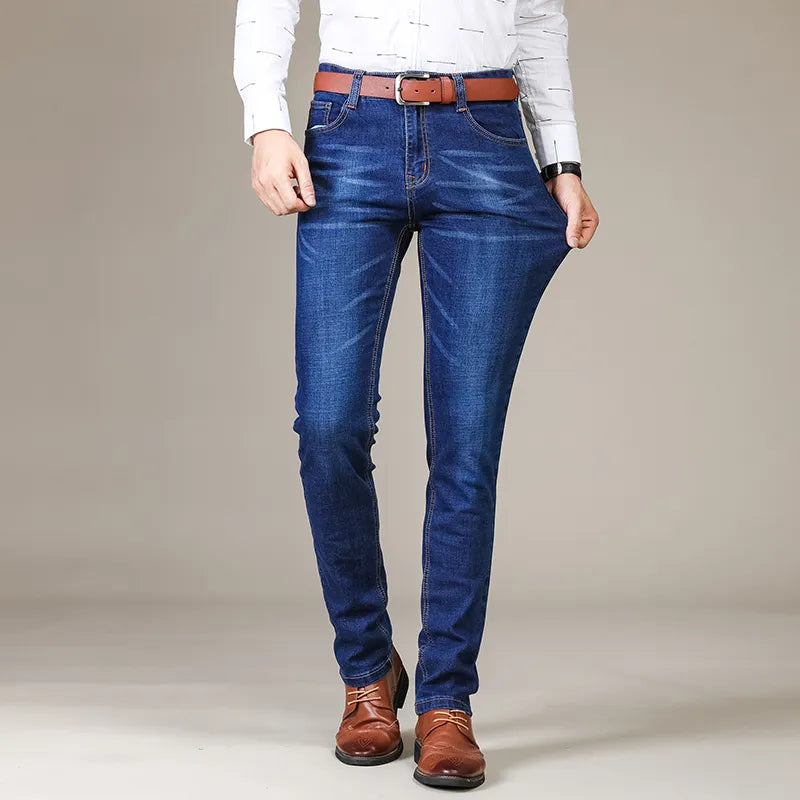 Męskie jeansy o dopasowanym kroju z elastycznym pasem - Denim