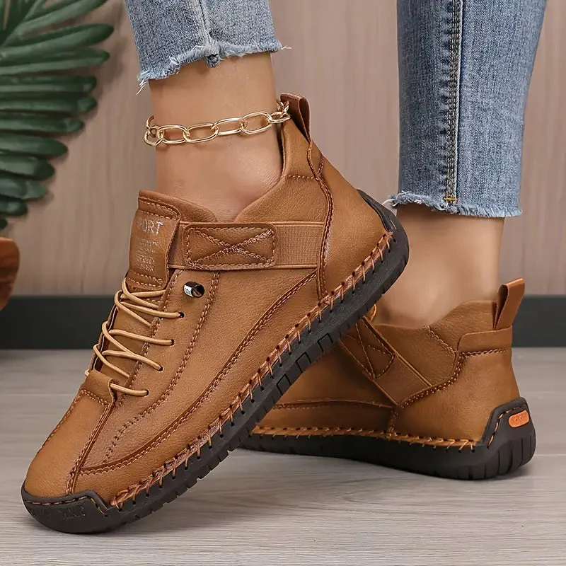 Niskie sneakersy damskie z paskiem na rzep i sznurowaniem - Brązowy