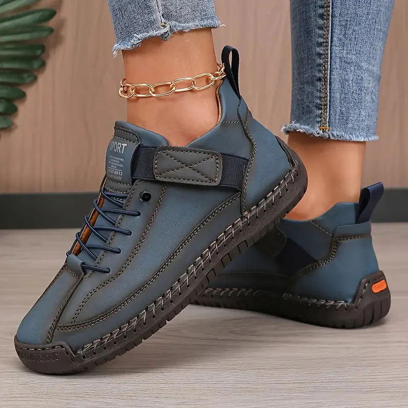Niskie sneakersy damskie z paskiem na rzep i sznurowaniem - Granatowy