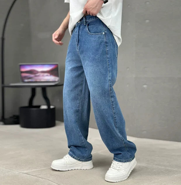 Męskie jeansy o prostym kroju i luźnym dopasowaniu - Denim