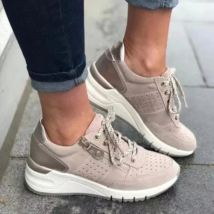 Damskie sneakersy na koturnie z bocznym zamkiem - Khaki